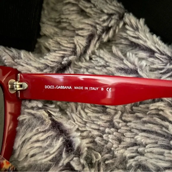 Dolce & Gabbana Red and Black Sunglasses Floral Design - Picture 7 of 8